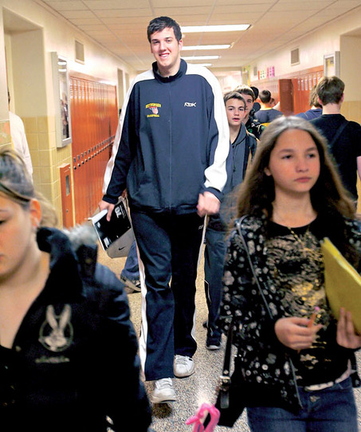 Ben Cronin - Tall Guys Free 