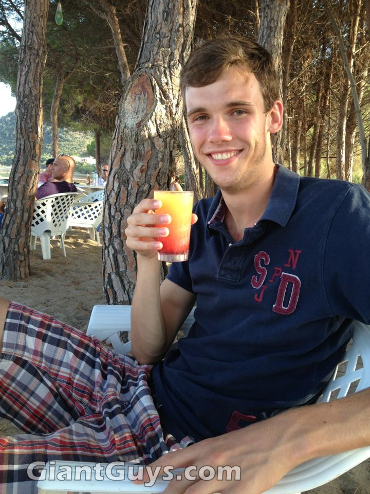 William Jewell - Tall Guys Free 