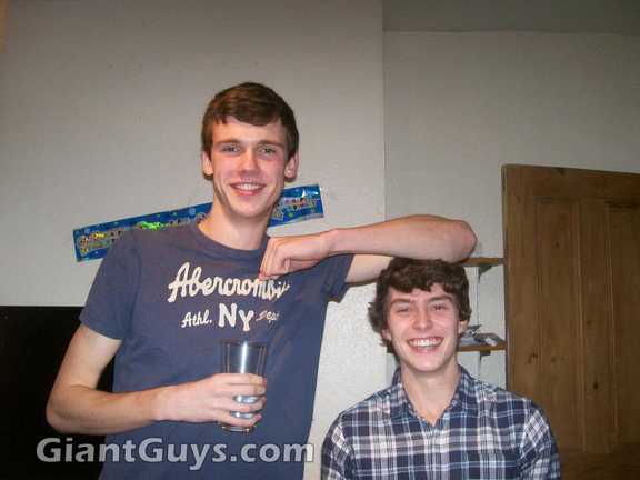 William Jewell - Tall Guys Free 