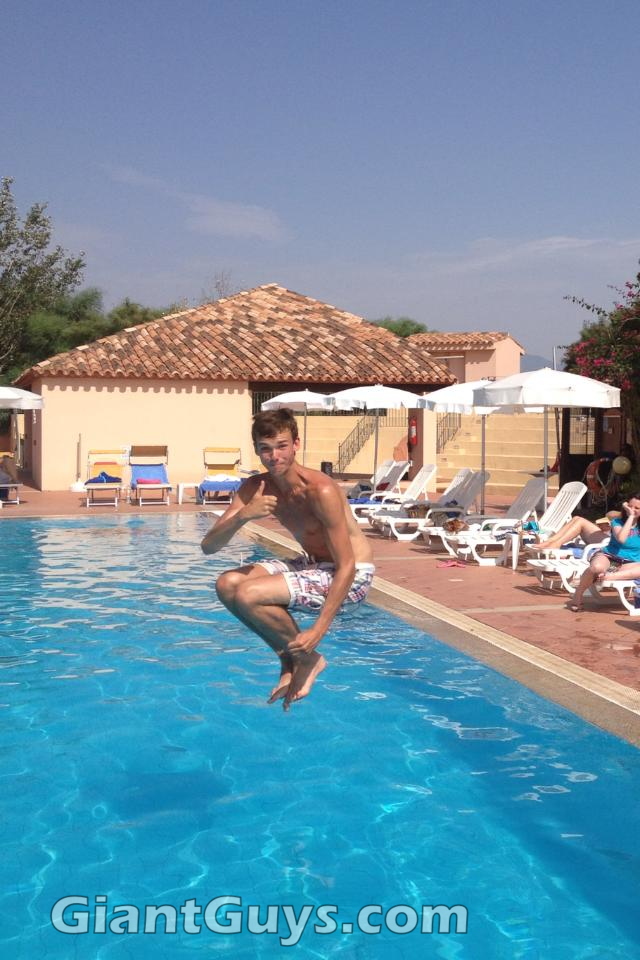 William Jewell - Tall Guys Free 