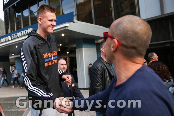Kristaps Porzingis - Tall Guys Free 
