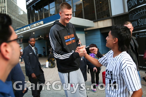 Kristaps Porzingis - Tall Guys Free 