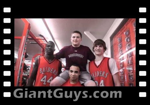 7-foot-tall basketball duo at SC East