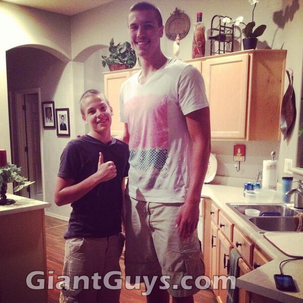7 foot 2 brothers