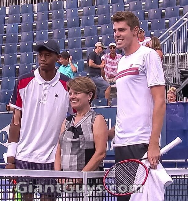 Tall Guys Free (153)