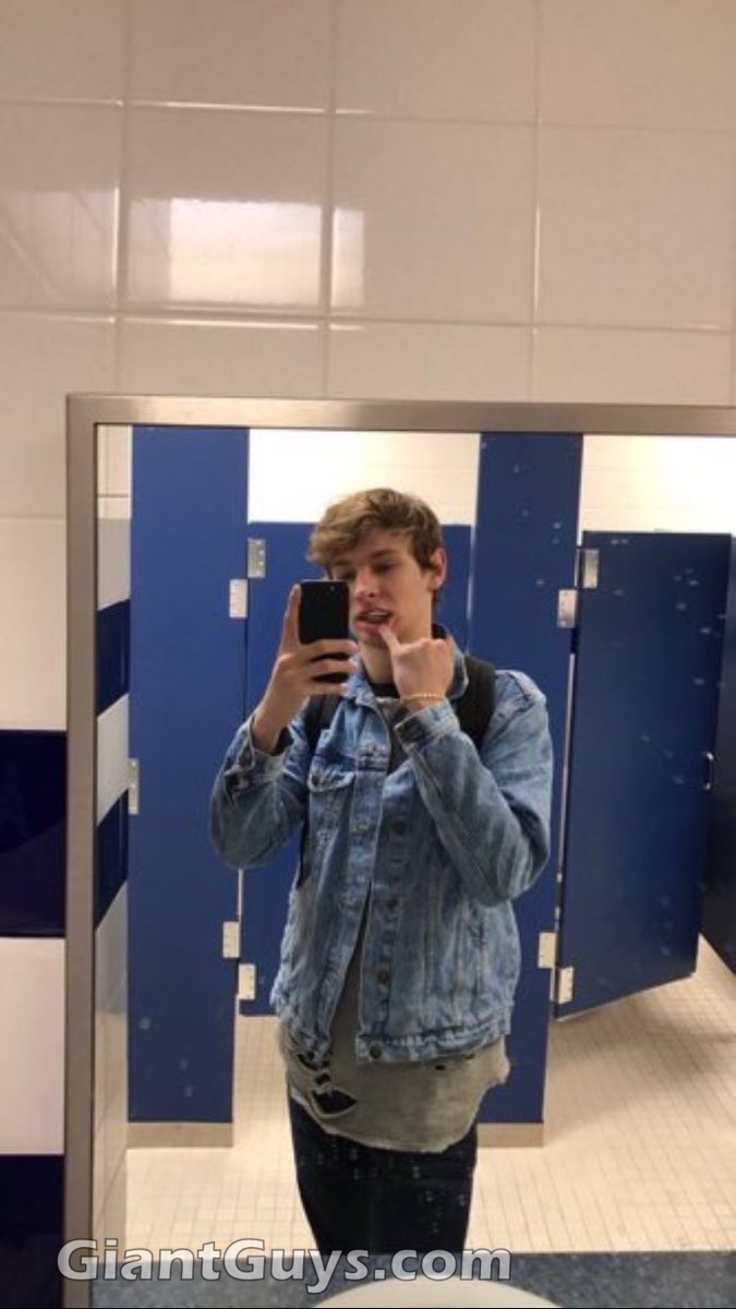 6'5 @ asapstocky   2