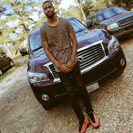 Damion Moore 6'11-  --