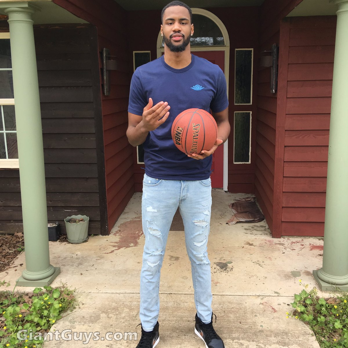 Damion Moore 6'11-     -