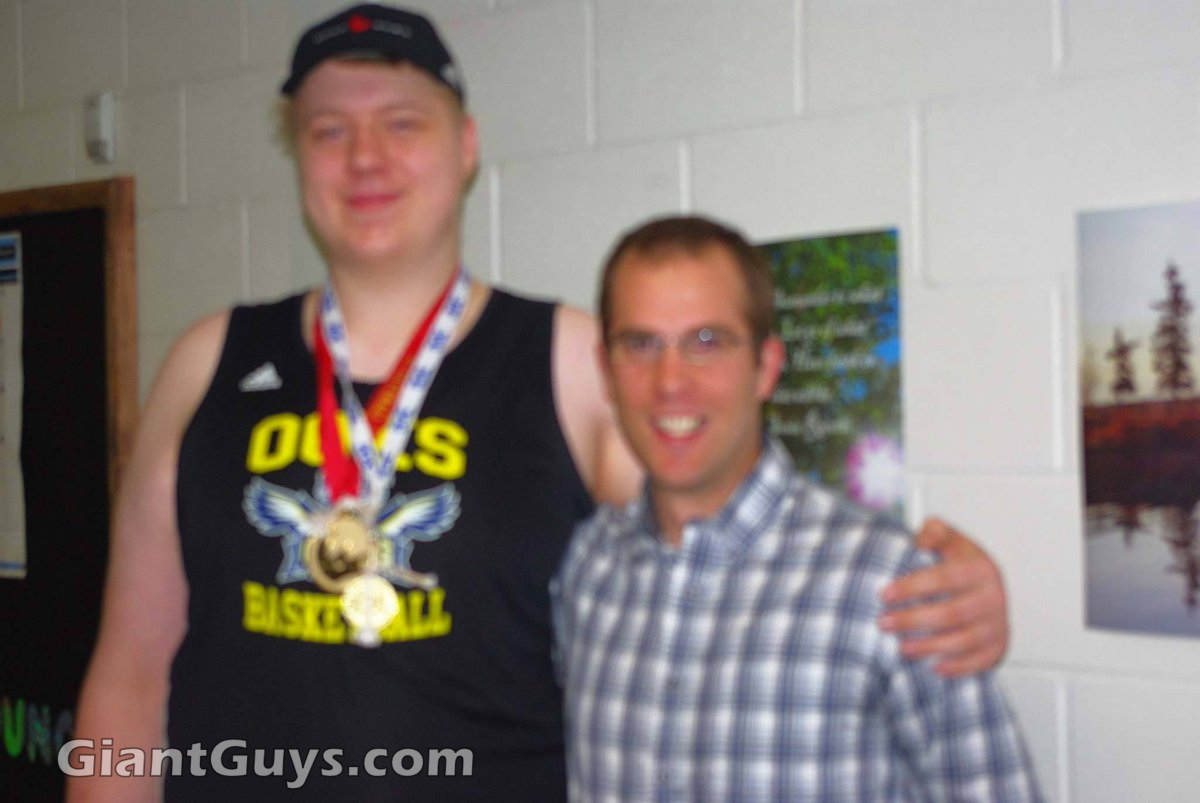 Erich Baker 18yrs 7ft2 329lb