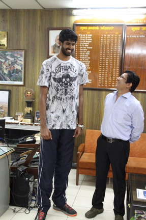 Akash 19yr, 7ft2