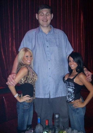 Igor Vovkovinskiy is a very tall GIANT guy