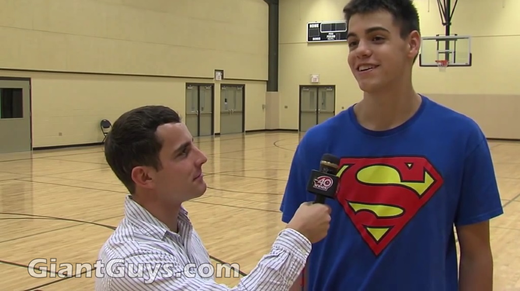 6 foot 8 15 year old