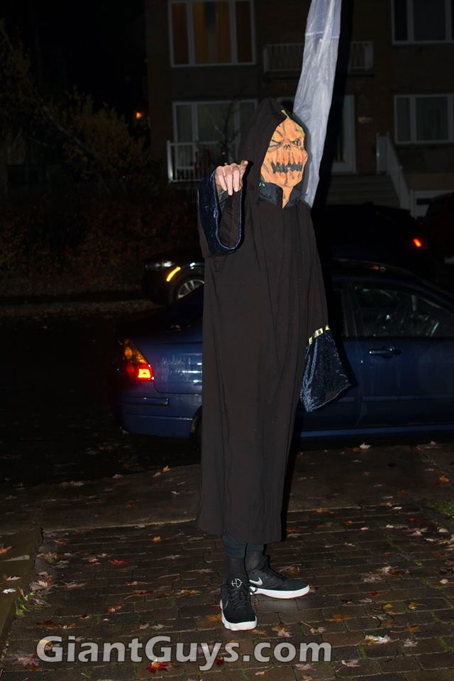 Olivier Rioux costume