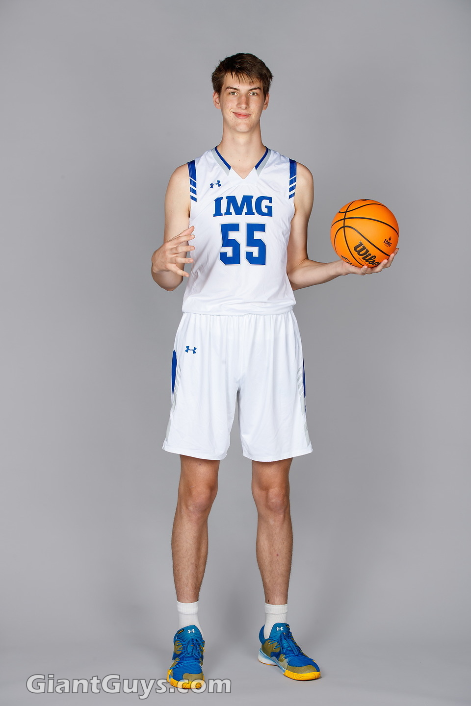 Olivier Rioux 7 foot 8 basketball IMG Academy