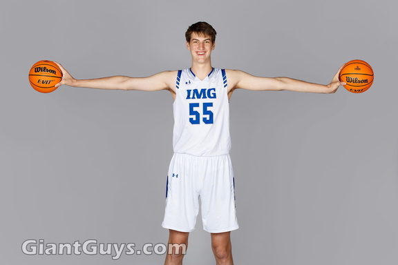 Olivier Rioux 7 foot 8 basketball IMG Academy