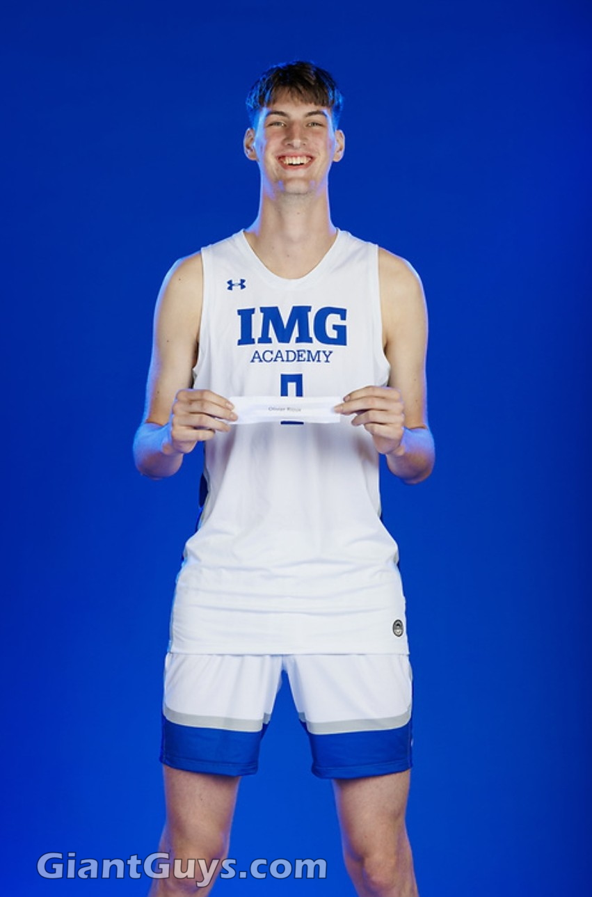 Olivier Rioux 7 foot 8 basketball IMG Academy