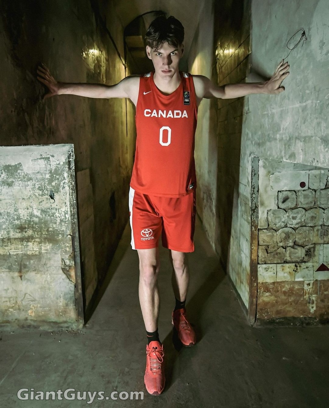 Olivier Rioux tall 7ft8