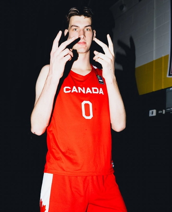 Olivier Rioux tall 7ft8