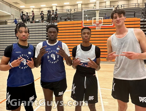 Olivier Rioux tall 7ft8