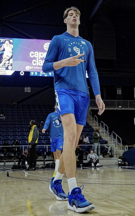 Olivier Rioux tall 7ft8