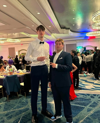 Olivier Rioux tall 7ft8