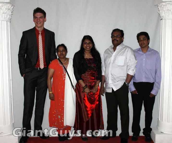 marikumar 6'8